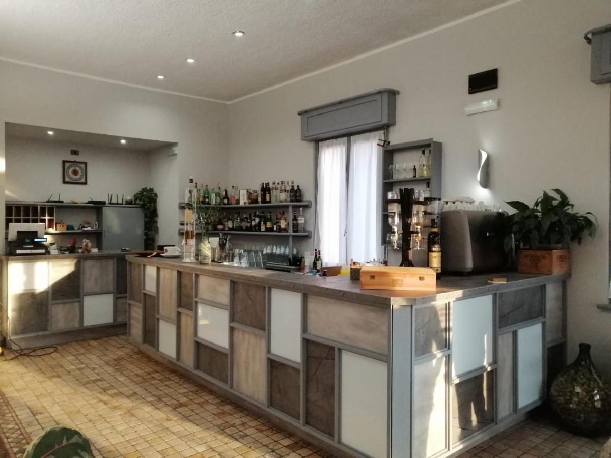 Villa Nasti Hotel Ristorante Canzo Exteriör bild