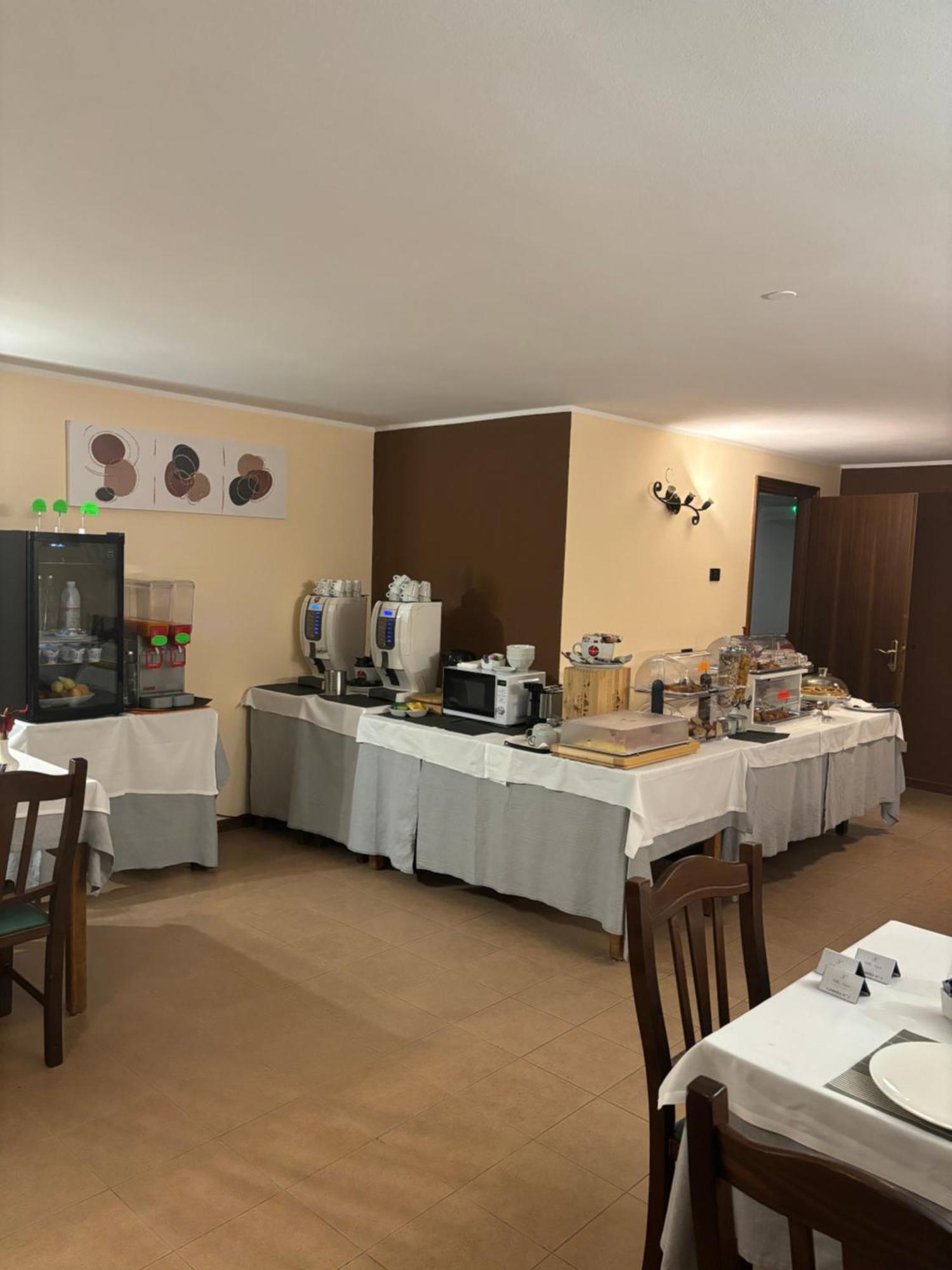 Villa Nasti Hotel Ristorante Canzo Exteriör bild